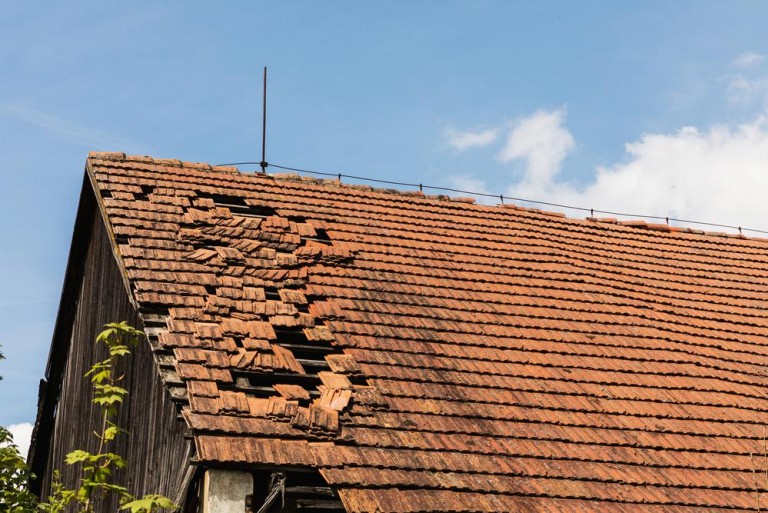 Comment réussir la rénovation de votre toiture à Châteaudun ?