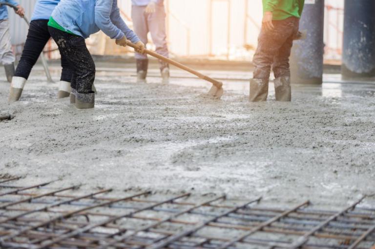 Couler une dalle béton pour vos bureaux ou locaux près de Châteaudun